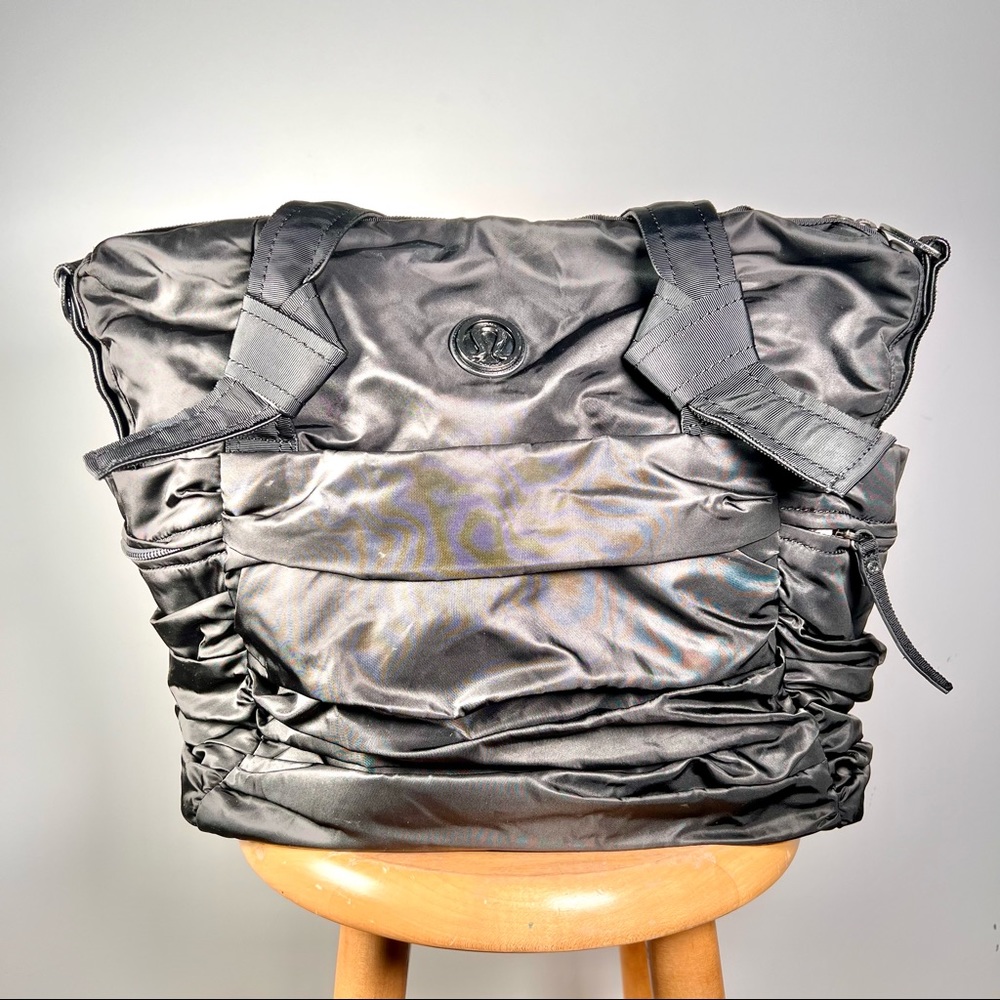 Lululemon Triumphant Tote